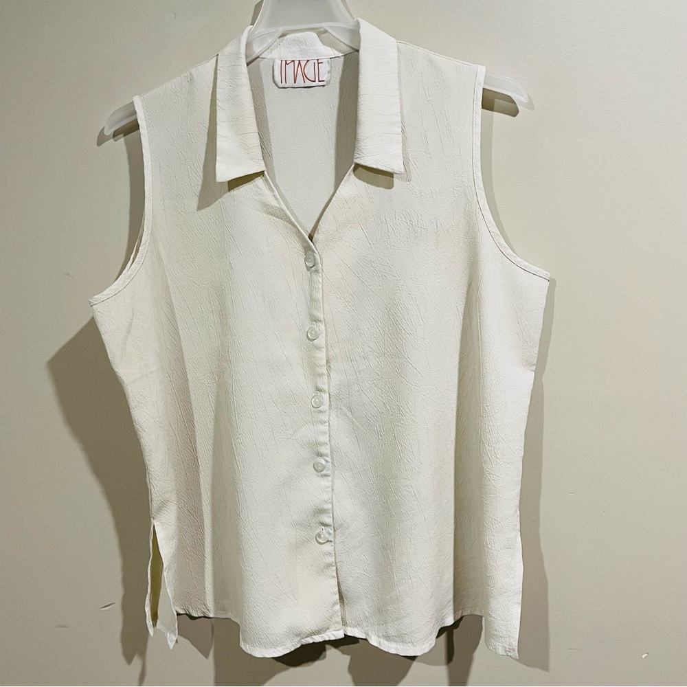 IMAGE Sleeveless Button-down Shirt